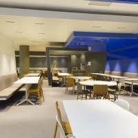 EVERGREEN à Montrouge:L'espace restaurant du MISTRAL