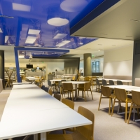 EVERGREEN à Montrouge:L'espace restaurant du MISTRAL